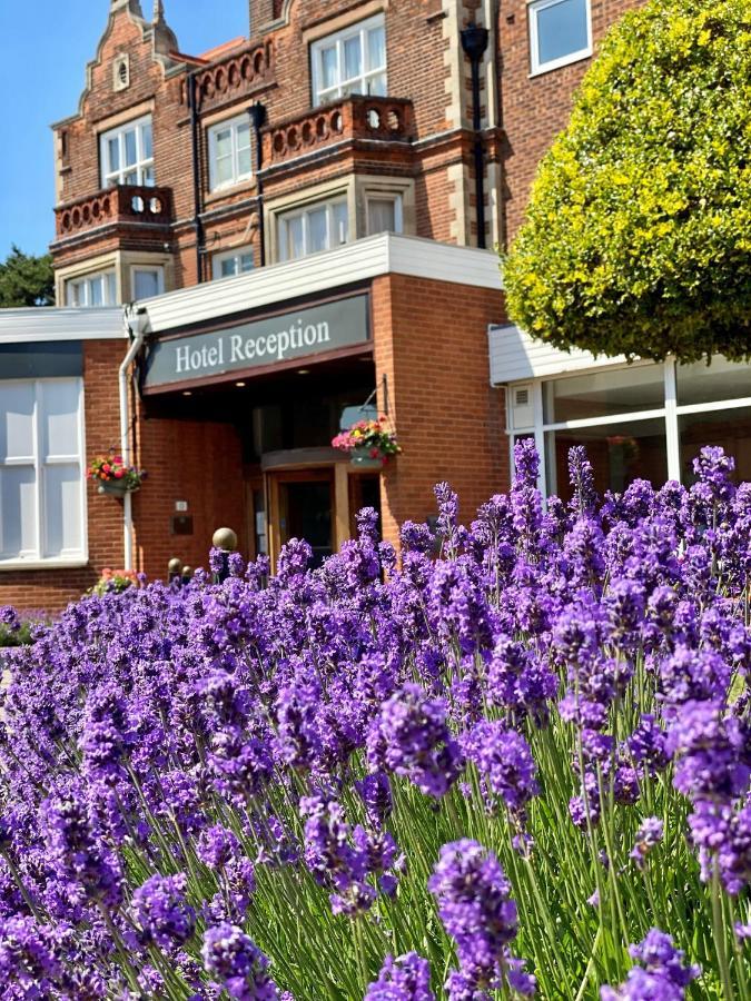 The Orwell Hotel Felixstowe Exterior photo
